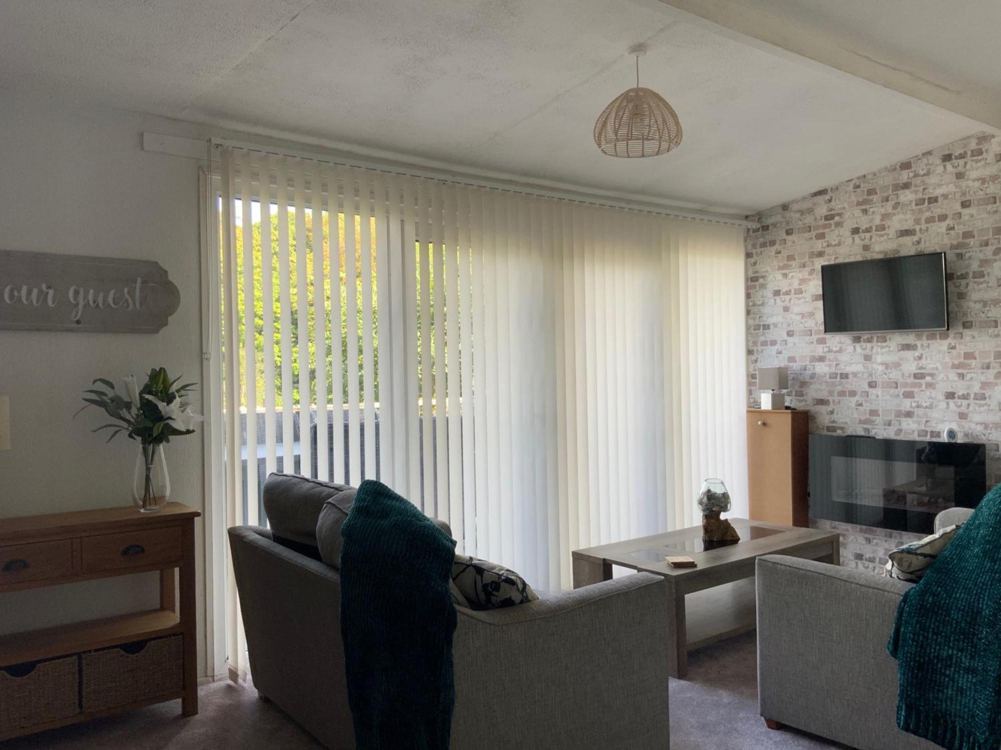 Holiday Cabin Sleeps 5 Glan Gwna Holiday Park Caernarfon Esterno foto